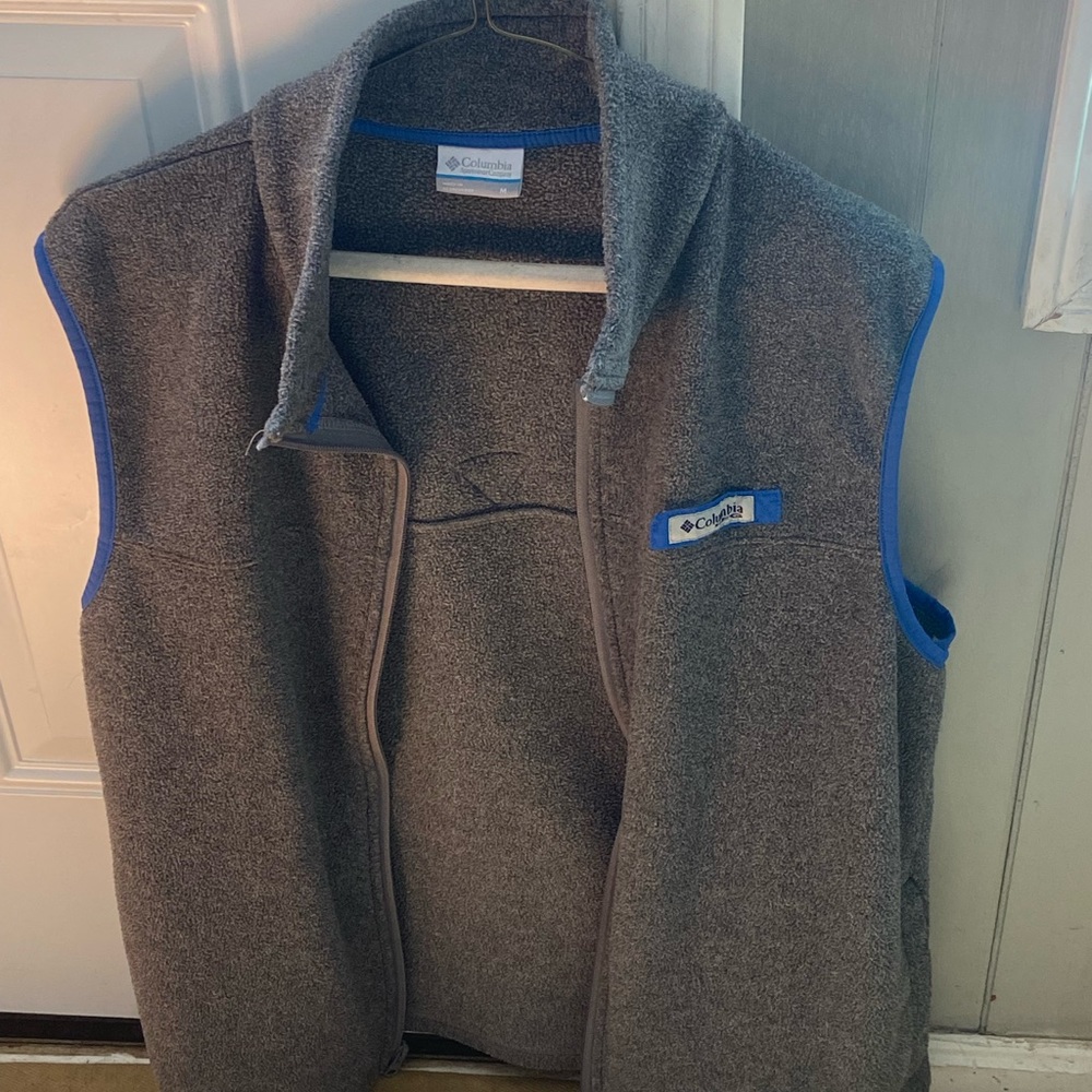 Columbia PFG MENS VEST MEDIUM. Never worn.